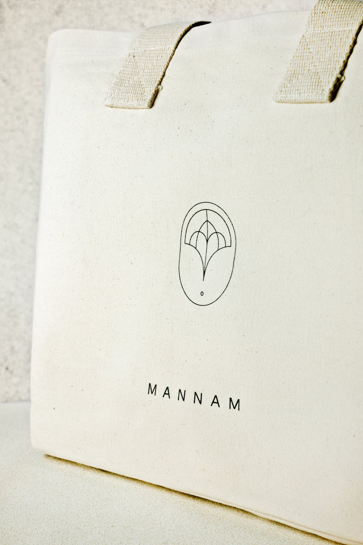 sustainable cotton tote bag lightweight reusable tote for daily use