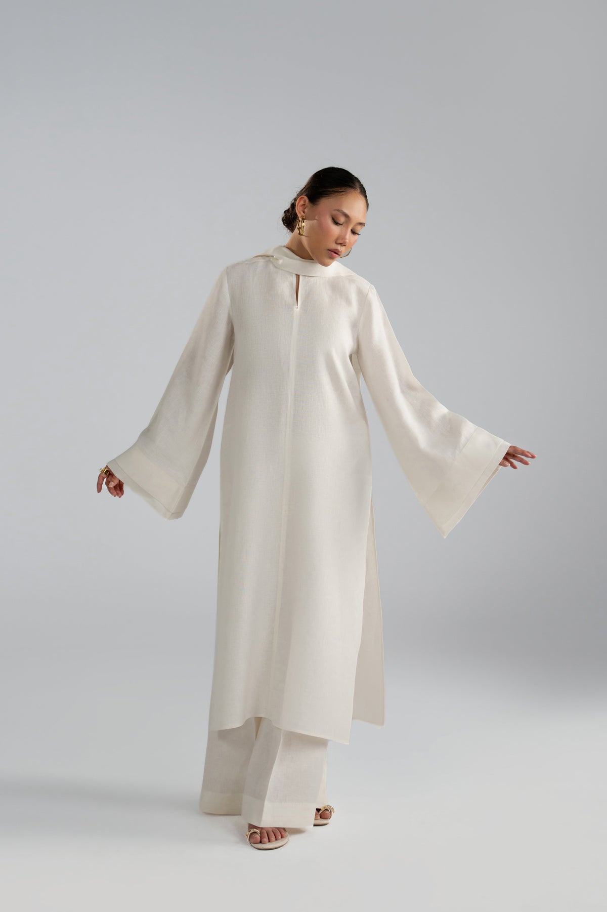 Double-layer bell sleeve drape on Mist Set tunic